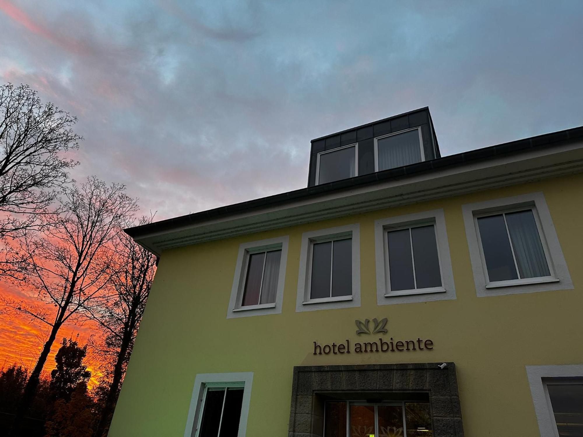 Hotel Ambiente ดอร์ทมุนด์ ภายนอก รูปภาพ