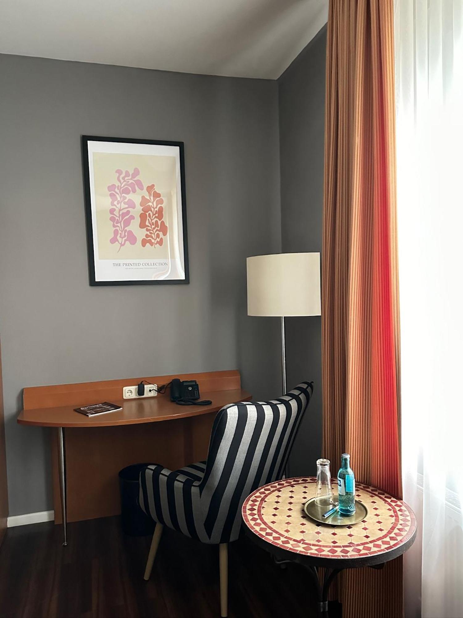 Hotel Ambiente ดอร์ทมุนด์ ภายนอก รูปภาพ