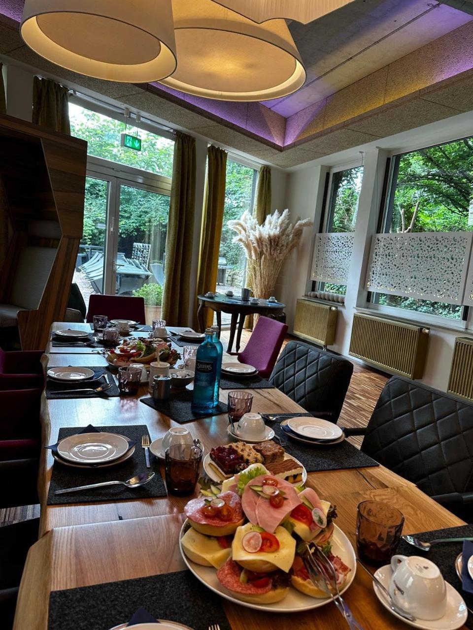 Hotel Ambiente ดอร์ทมุนด์ ภายนอก รูปภาพ