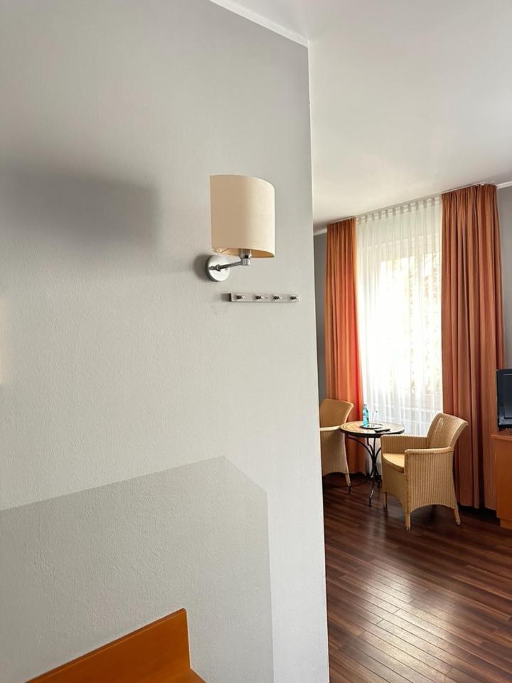 Hotel Ambiente ดอร์ทมุนด์ ภายนอก รูปภาพ